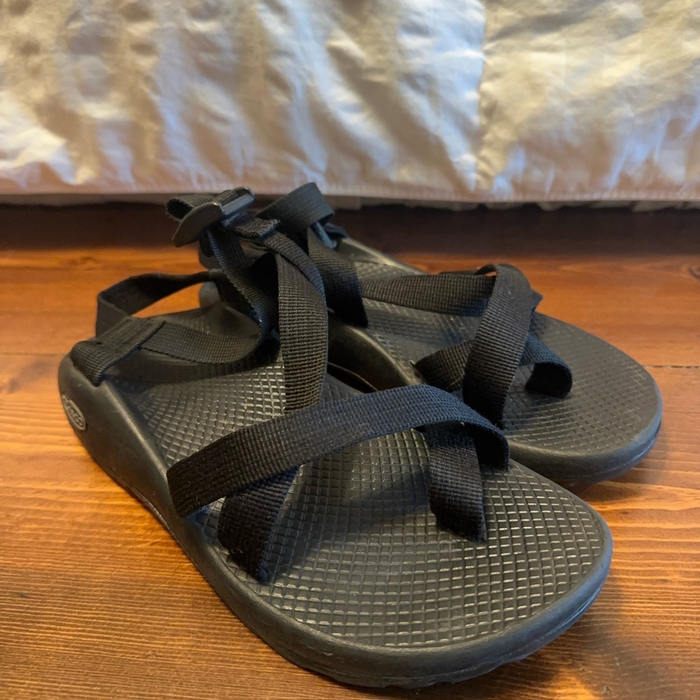 Women’s Black Chaco Sandals | Size 8